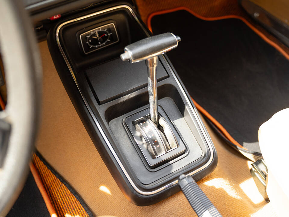 Image 47/57 of Ford Granada Turnier 2,3 (1976)