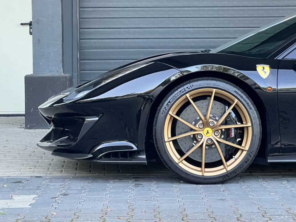 Bild 29/32 von Ferrari 488 Pista (2020)