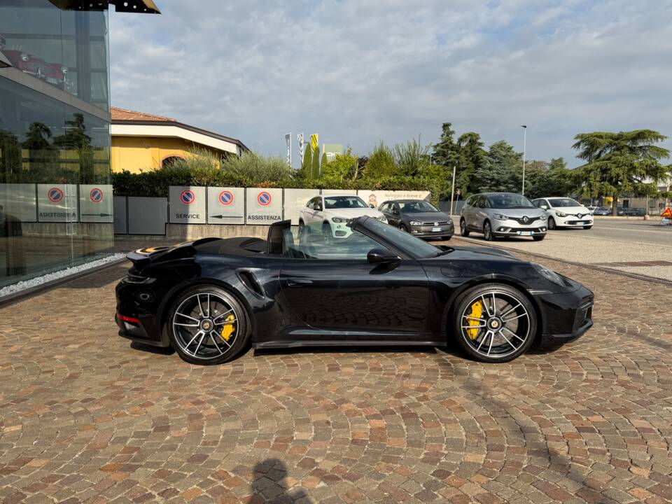 Bild 3/27 von Porsche 911 Turbo S (2020)