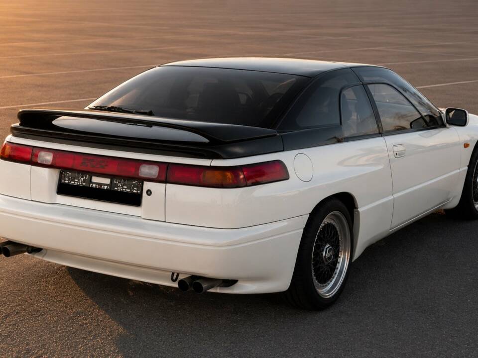 Afbeelding 4/15 van Subaru SVX 4WD (1900)