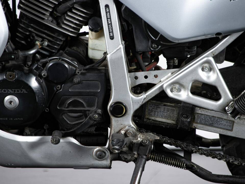 Image 16/43 of Honda XL 600V Transalp (1987)