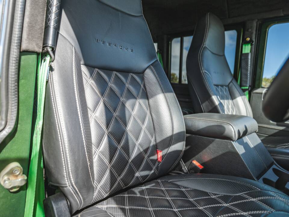 Immagine 43/50 di Land Rover Defender 110 (2005)