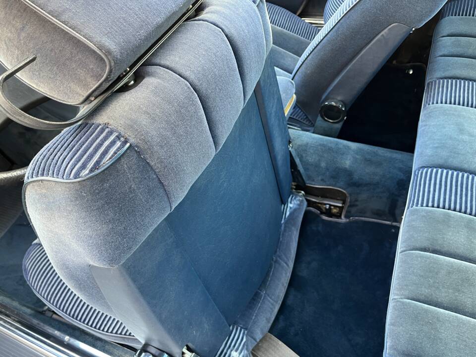 Bild 52/99 von Mercedes-Benz 500 SLC (1981)