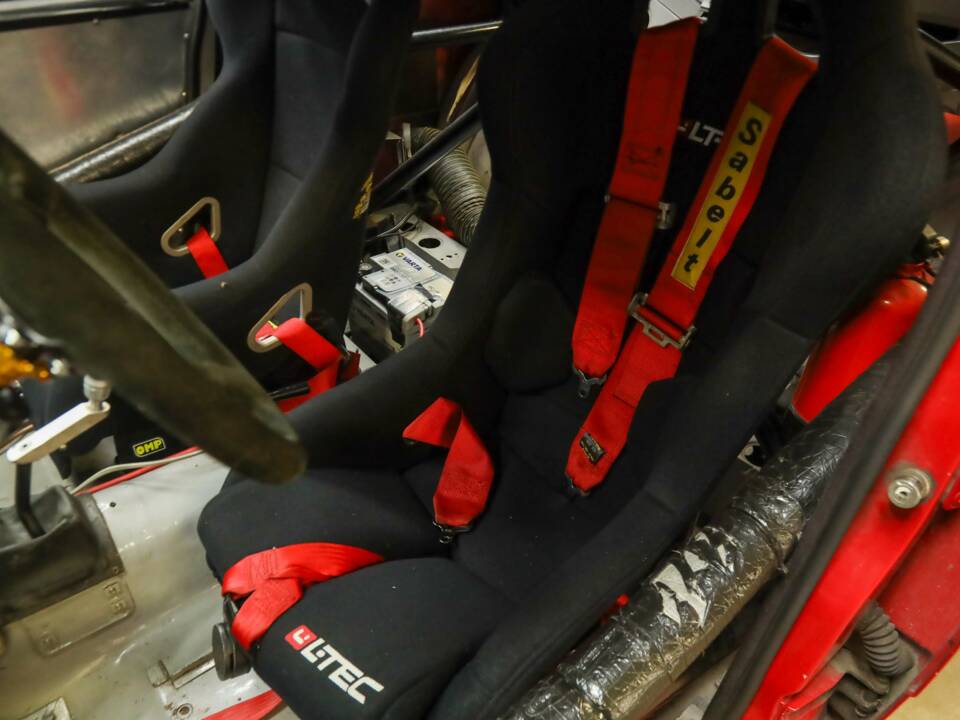 Image 43/50 de Alfa Romeo 75 3.0 V6 QV (1990)