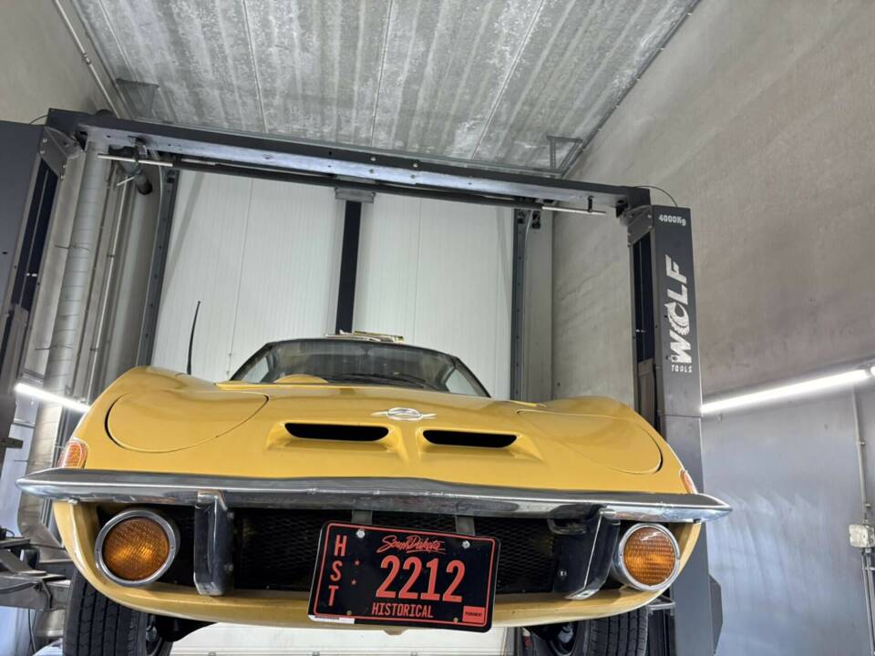 Image 32/47 of Opel GT 1900 (1973)
