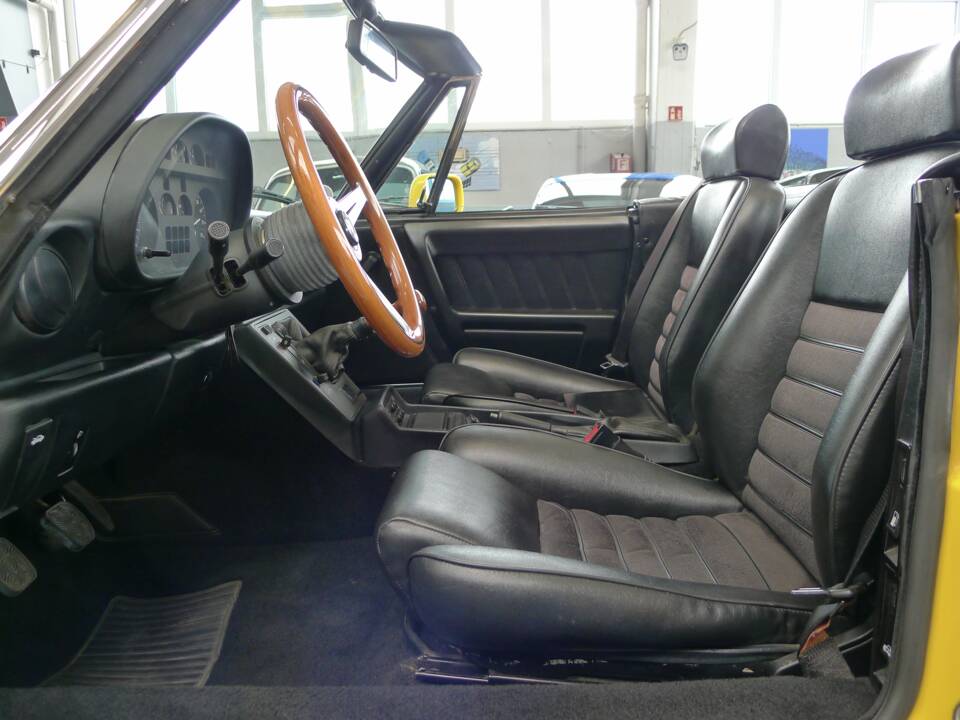 Bild 36/39 von Alfa Romeo 2.0 Spider (1992)