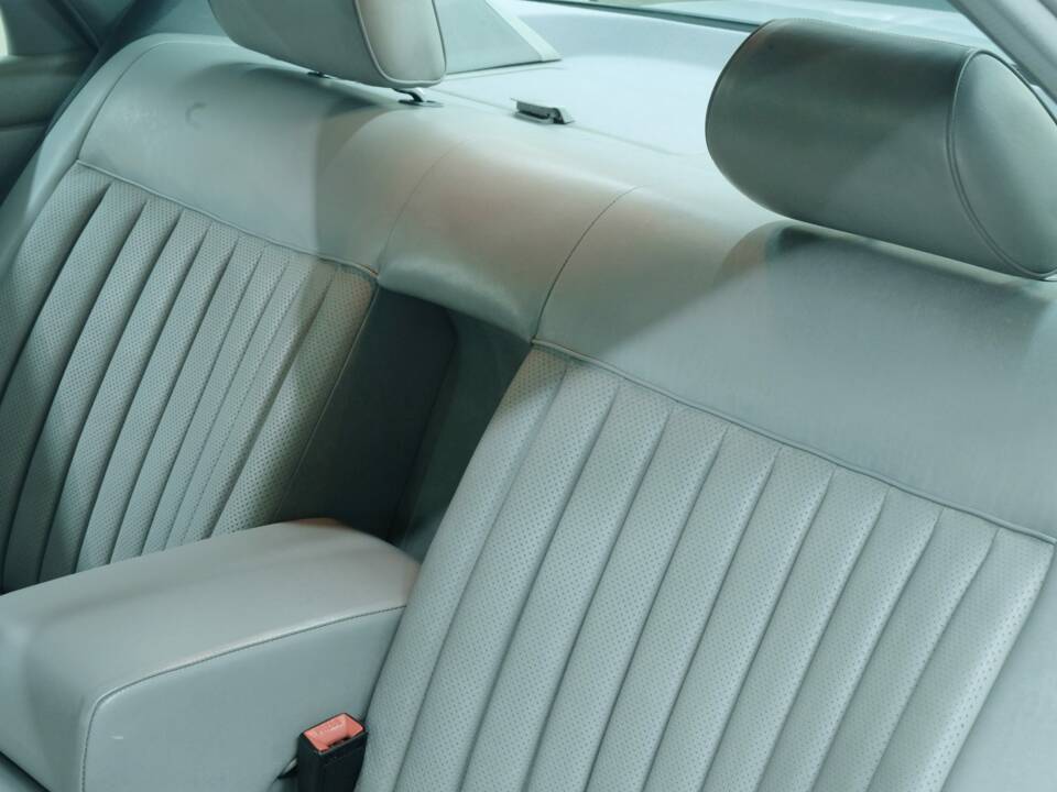 Bild 34/50 von Mercedes-Benz 300 SEL (1986)