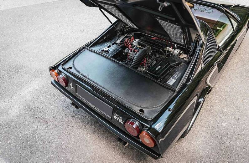 Image 8/12 of Ferrari 308 GTSi (1981)