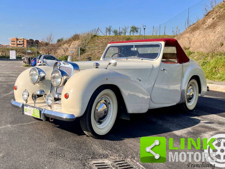 Image 3/10 de Triumph Dolomite 2-Litre (1942)
