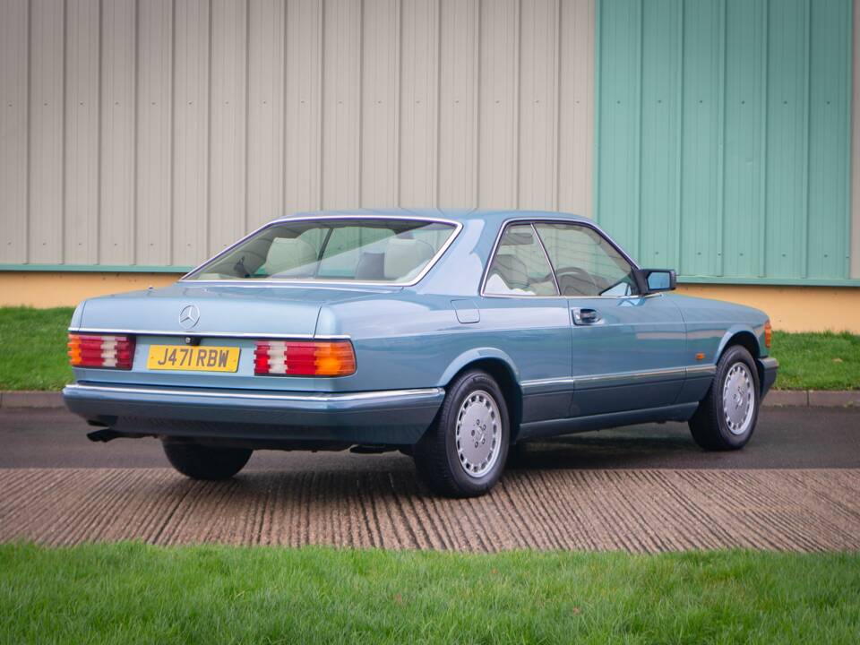 Image 6/31 de Mercedes-Benz 420 SEC (1990)