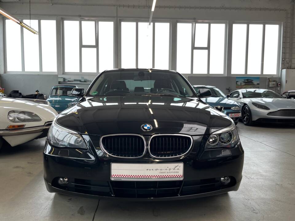 Afbeelding 22/38 van BMW 530i (2003)