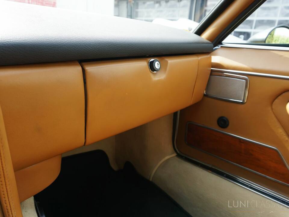 Bild 43/64 von Lamborghini Espada 400 GT (1973)