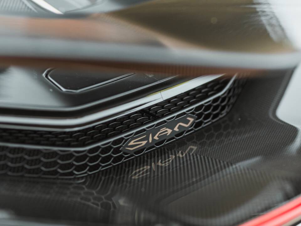 Image 58/68 of Lamborghini Sián FKP 37 (2021)