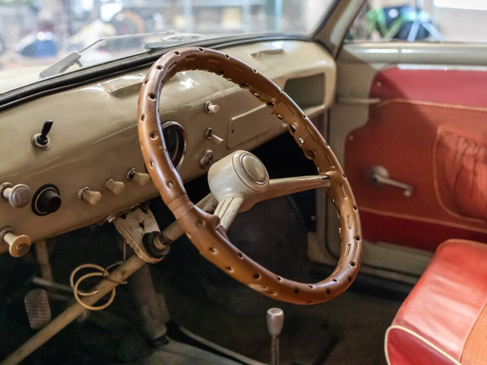 Bild 8/14 von Glas Goggomobil T 400 (1958)