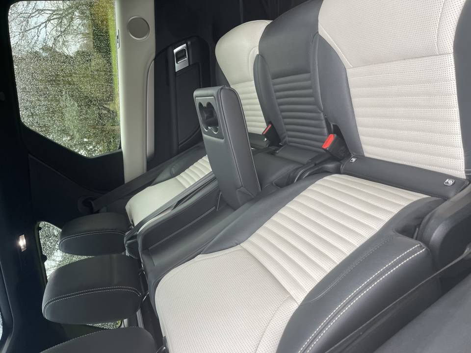 Bild 24/33 von Land Rover Discovery D300 (2023)