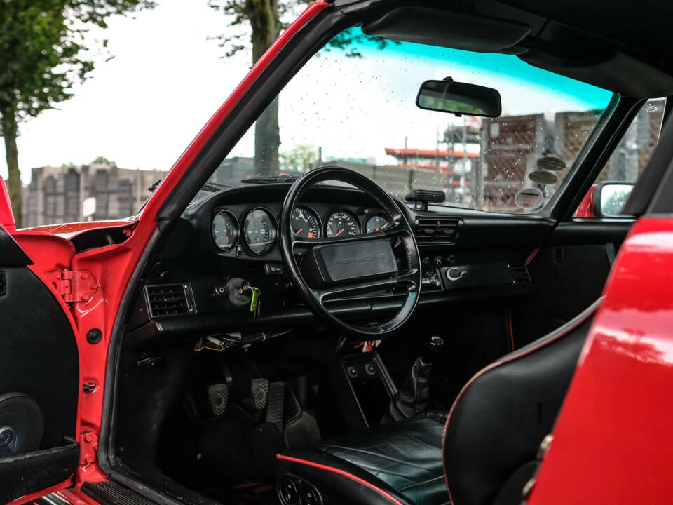 Imagen 22/35 de Porsche 911 Carrera 3.2 (1985)