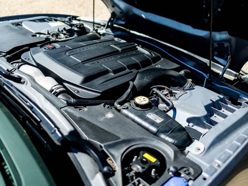 Image 6/50 de Jaguar XKR (2007)