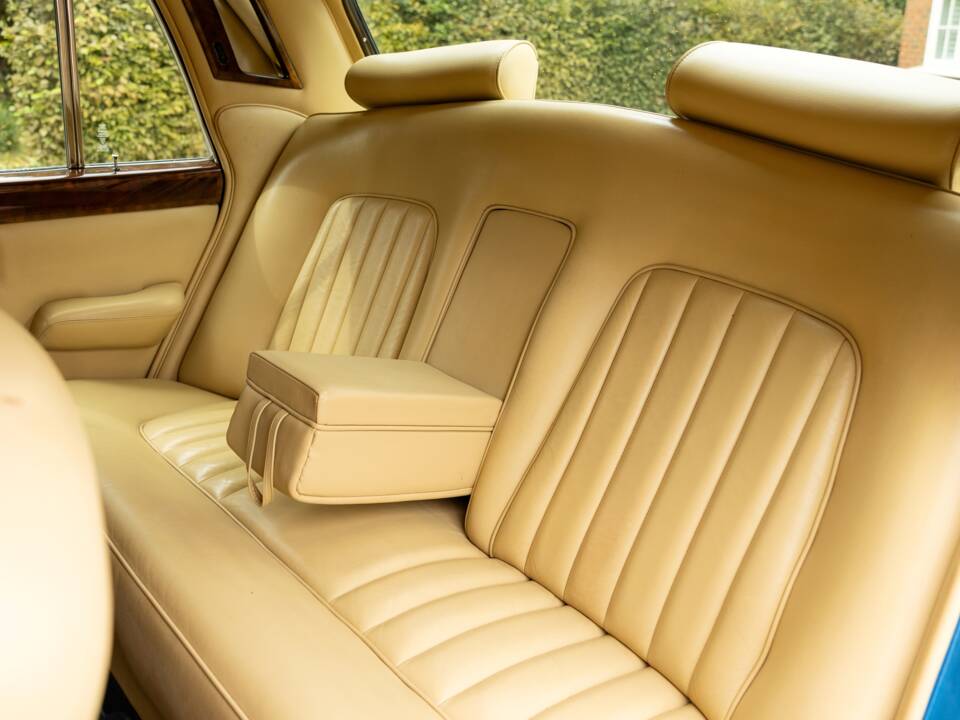 Image 5/50 of Rolls-Royce Silver Shadow II (1979)