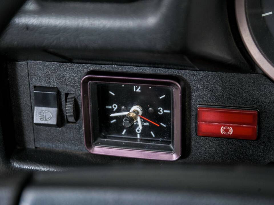 Image 19/50 of Volkswagen Beetle 1303 LS (1977)