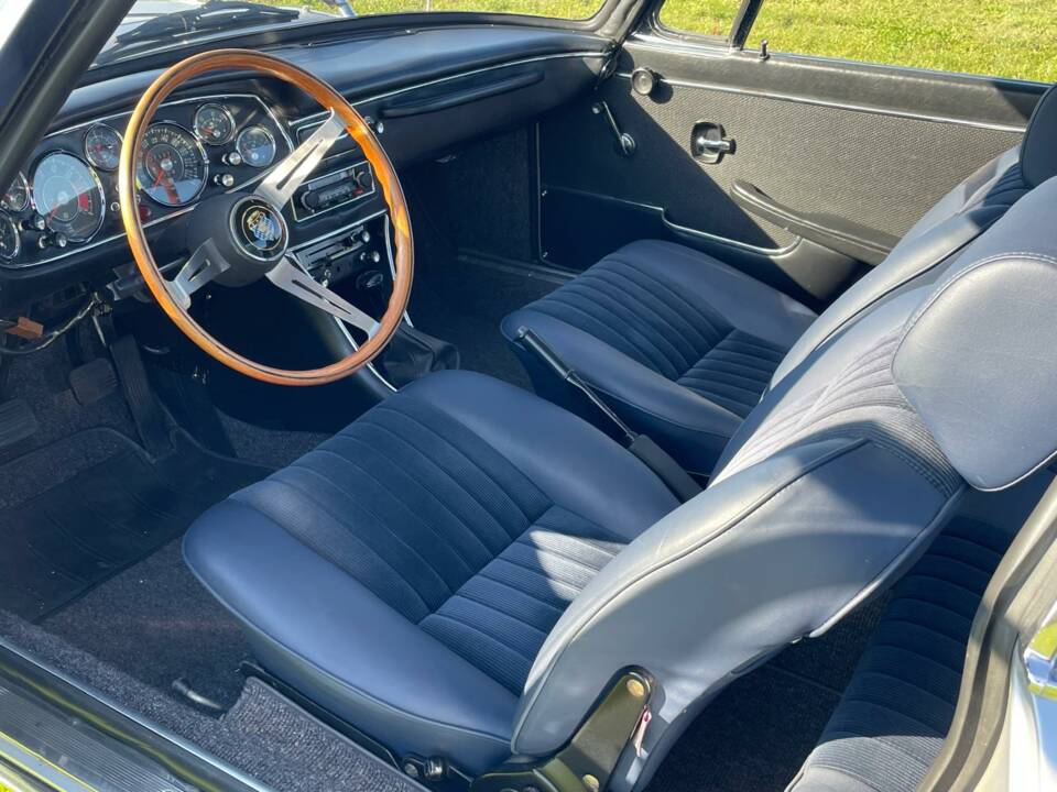 Image 3/5 of BMW Glas 3000 V8 (1969)