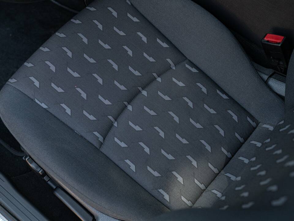 Image 28/50 of Mercedes-Benz C 320 Sportcoupé (2003)