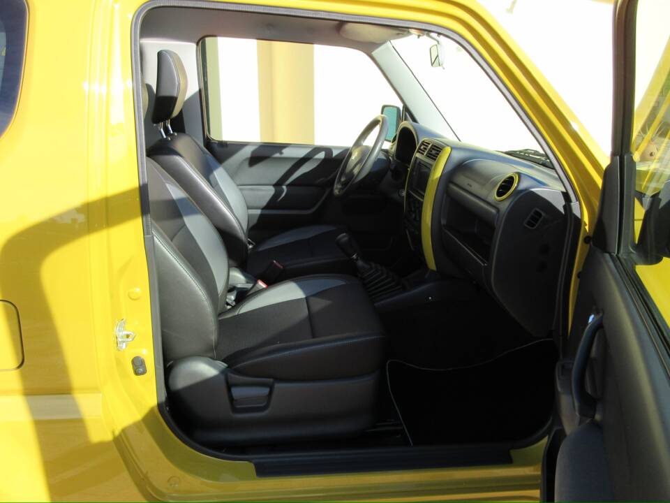 Immagine 11/23 di Suzuki Jimny (2018)