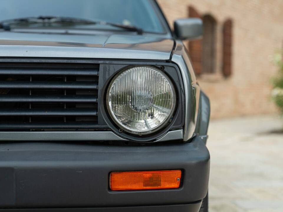 Afbeelding 17/45 van Volkswagen Golf Mk II 1.6 (1983)