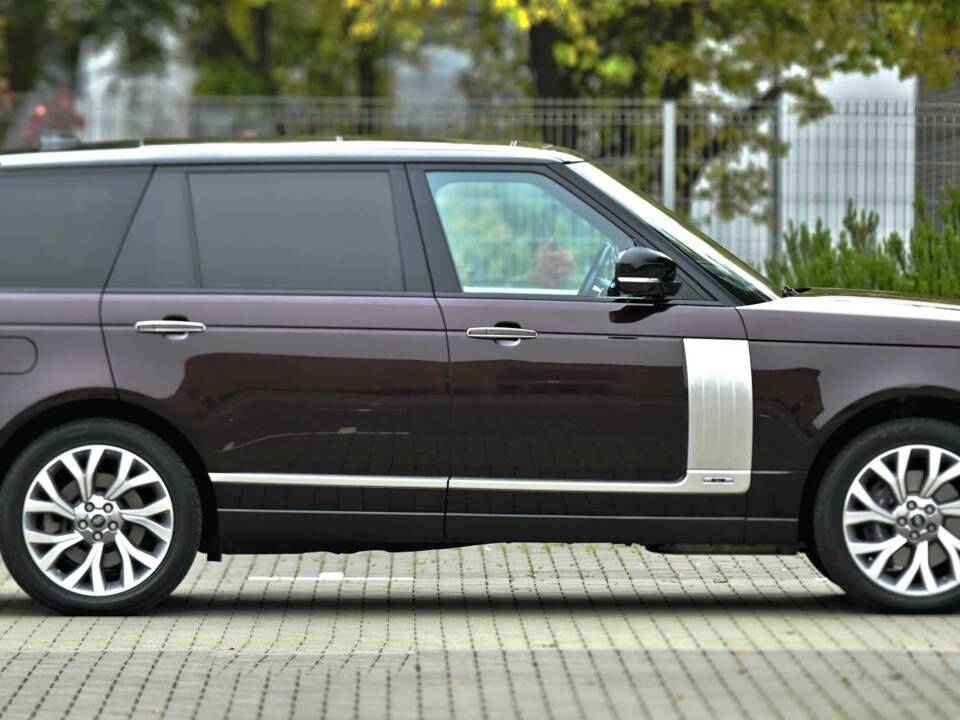 Image 10/50 of Land Rover Range Rover V8 SV Autobiography (2018)