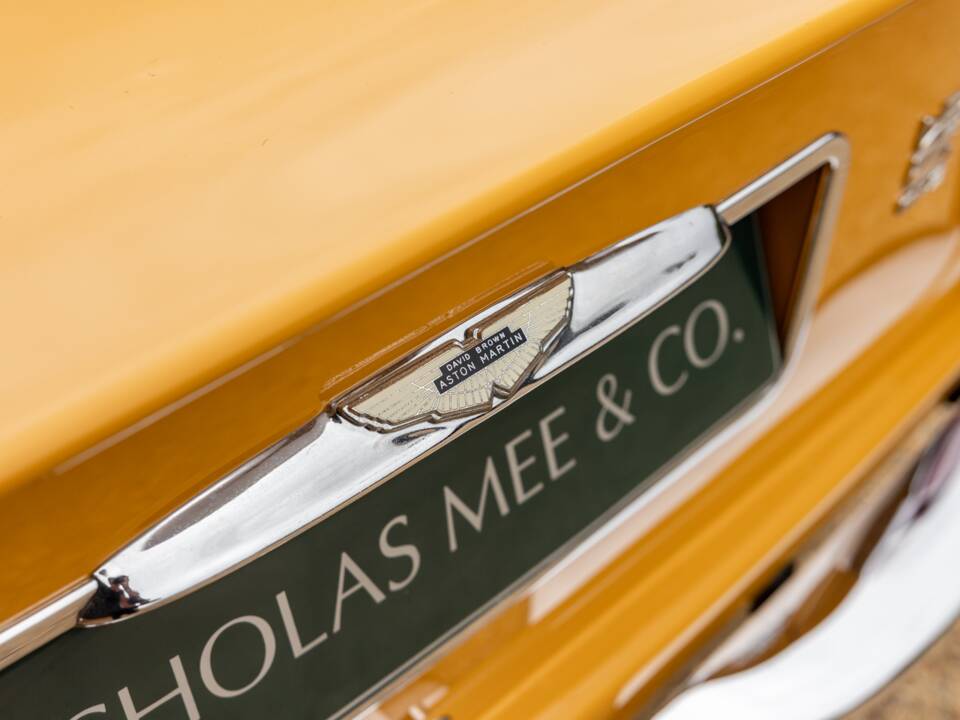 Bild 33/62 von Aston Martin DB 6 Mk II (1970)