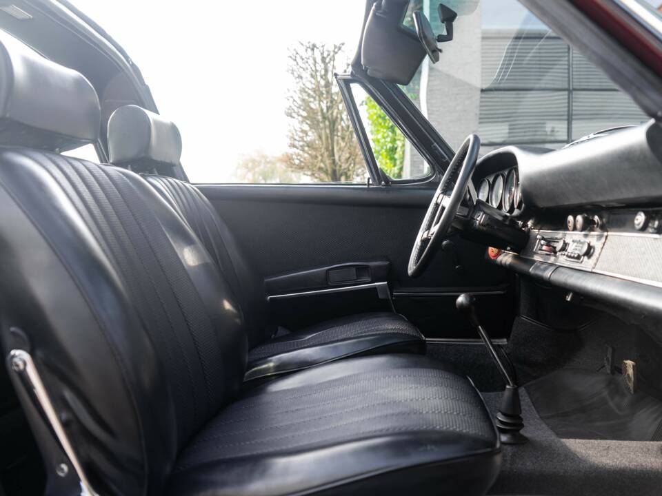 Image 24/30 of Porsche 911 2.2 T (1971)