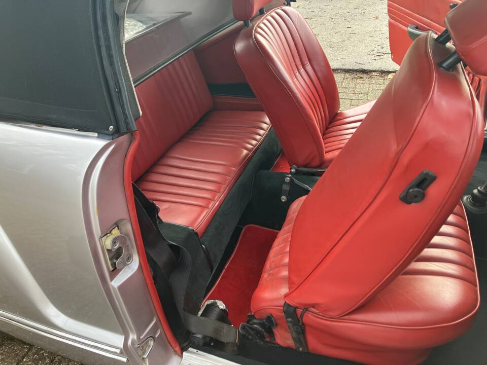 Image 7/21 of Volkswagen Karmann Ghia 1600 (1971)