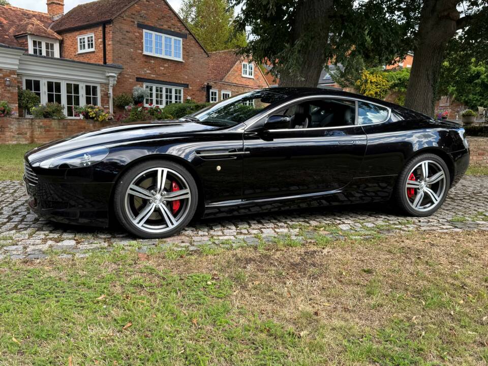 Image 9/30 of Aston Martin DB 9 (2008)
