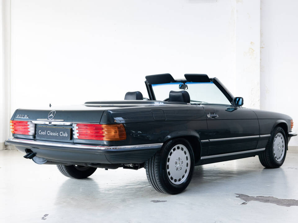 Image 5/30 of Mercedes-Benz 300 SL (1987)