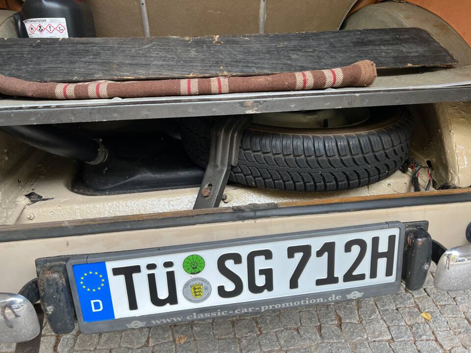 Image 9/18 of Morris Minor 1000 Traveller (1971)