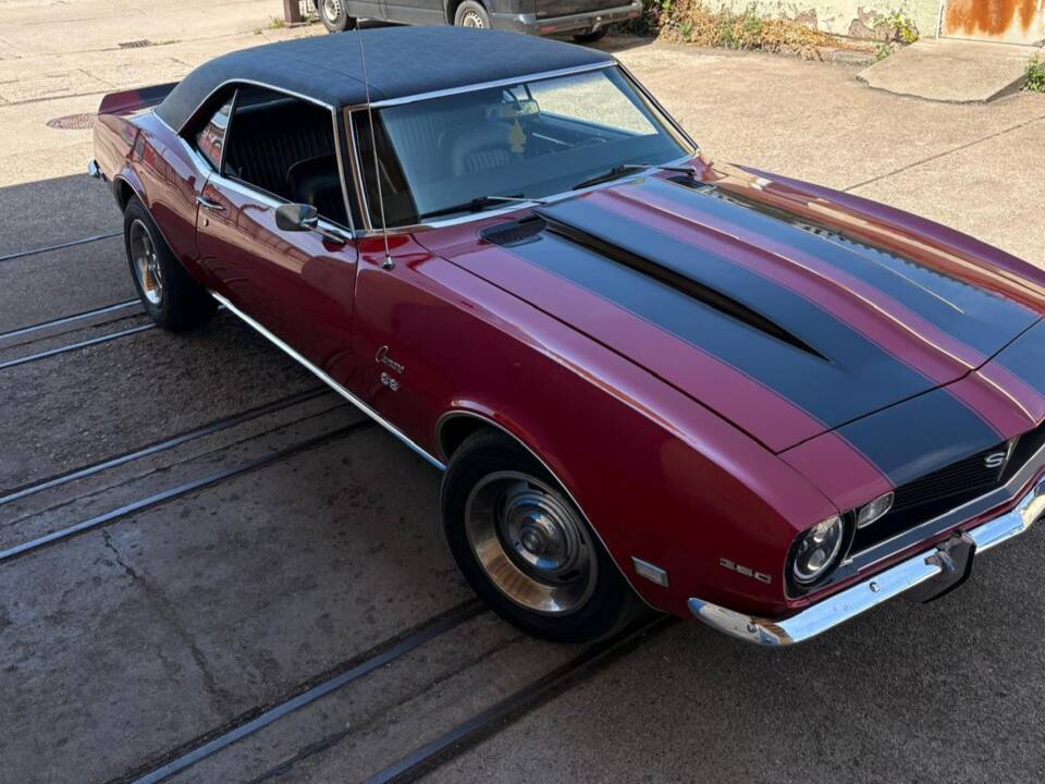 Image 17/19 of Chevrolet Camaro (1968)