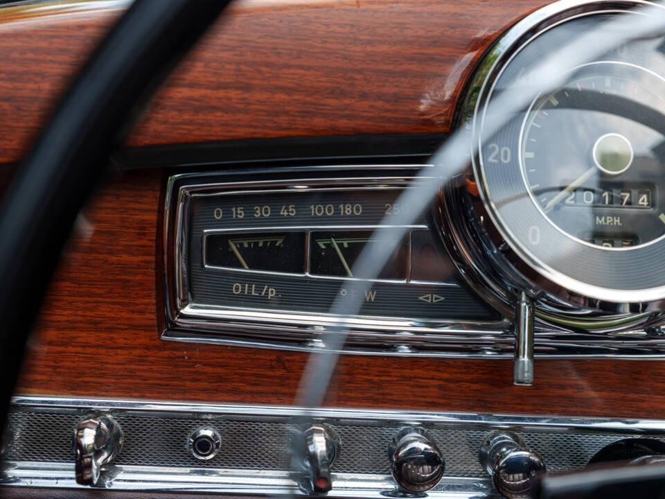 Immagine 19/29 di Mercedes-Benz 300 S Cabriolet A (1955)