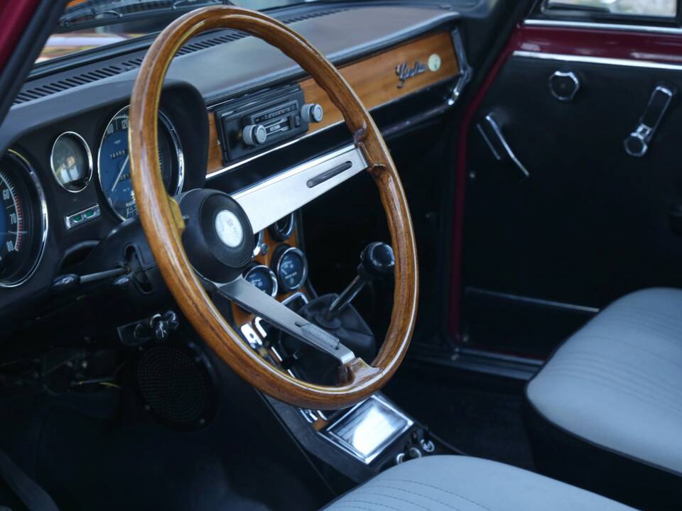 Obraz 17/50 pojazdu Alfa Romeo Giulia Nuova Super 1300 (1975)