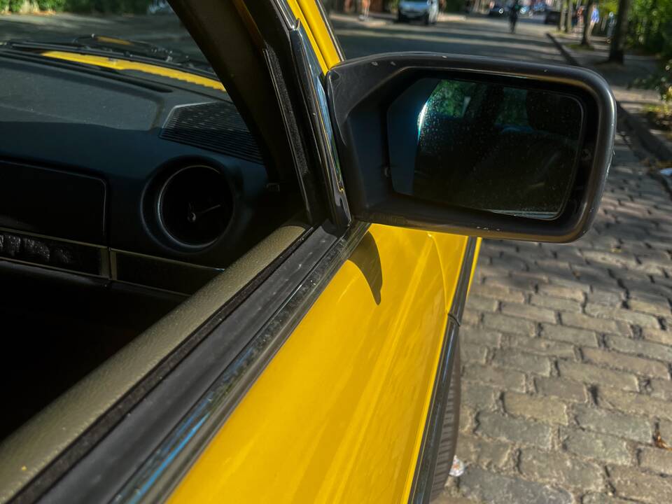 Image 60/139 of Mercedes-Benz 240 D (1978)