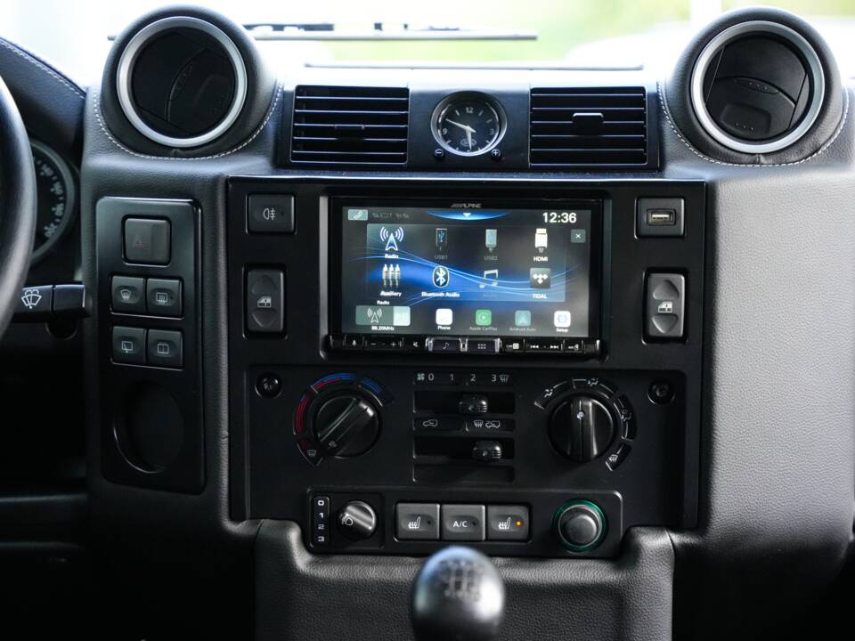 Bild 21/58 von Land Rover Defender 110 (2013)