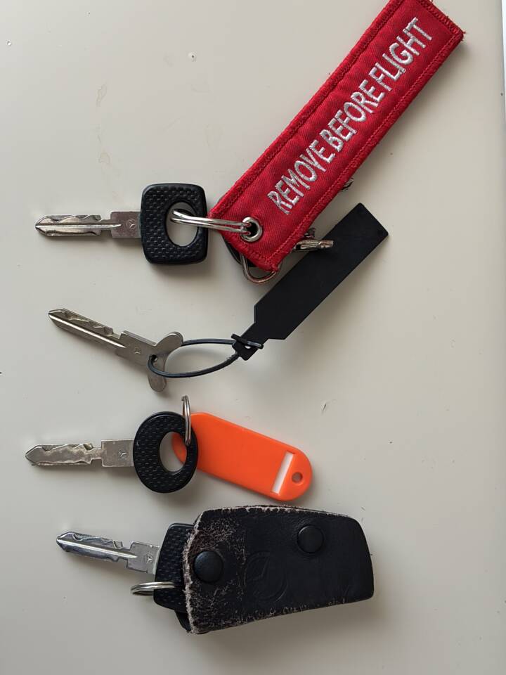 Immagine 32/33 di Mercedes-Benz 230 E (1992)