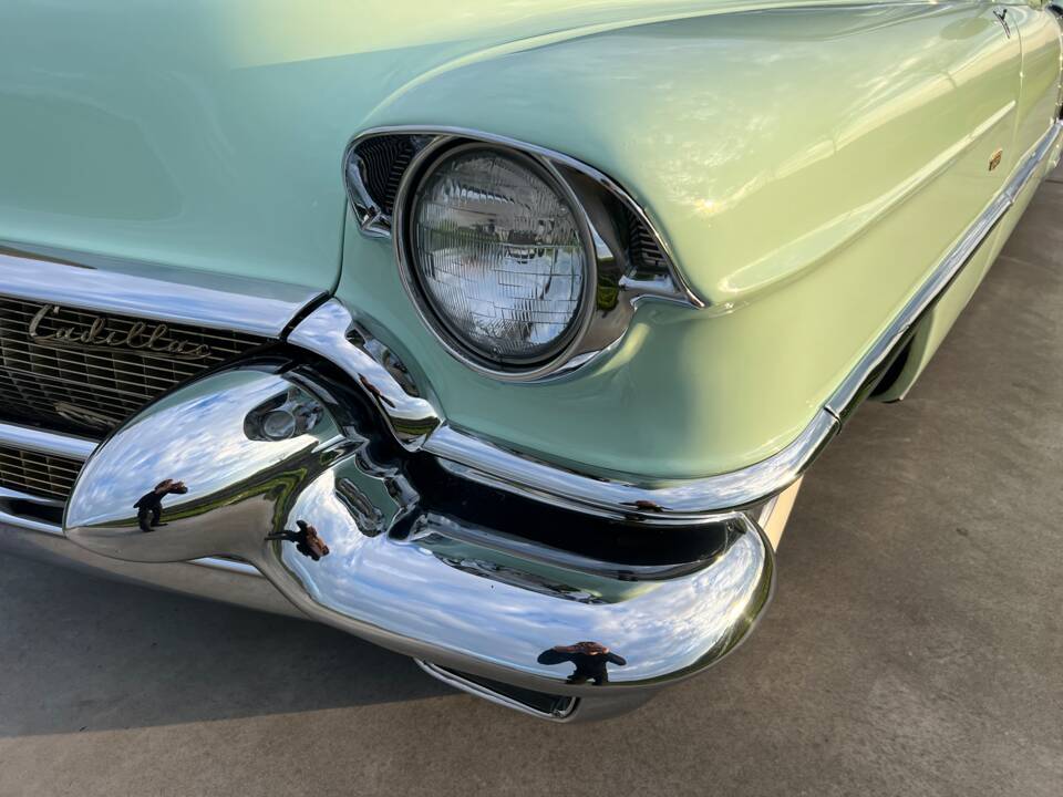 Image 16/83 of Cadillac 62 Convertible (1956)
