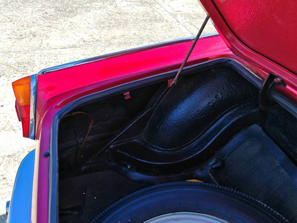 Image 32/40 of Innocenti 950 Spider (1963)