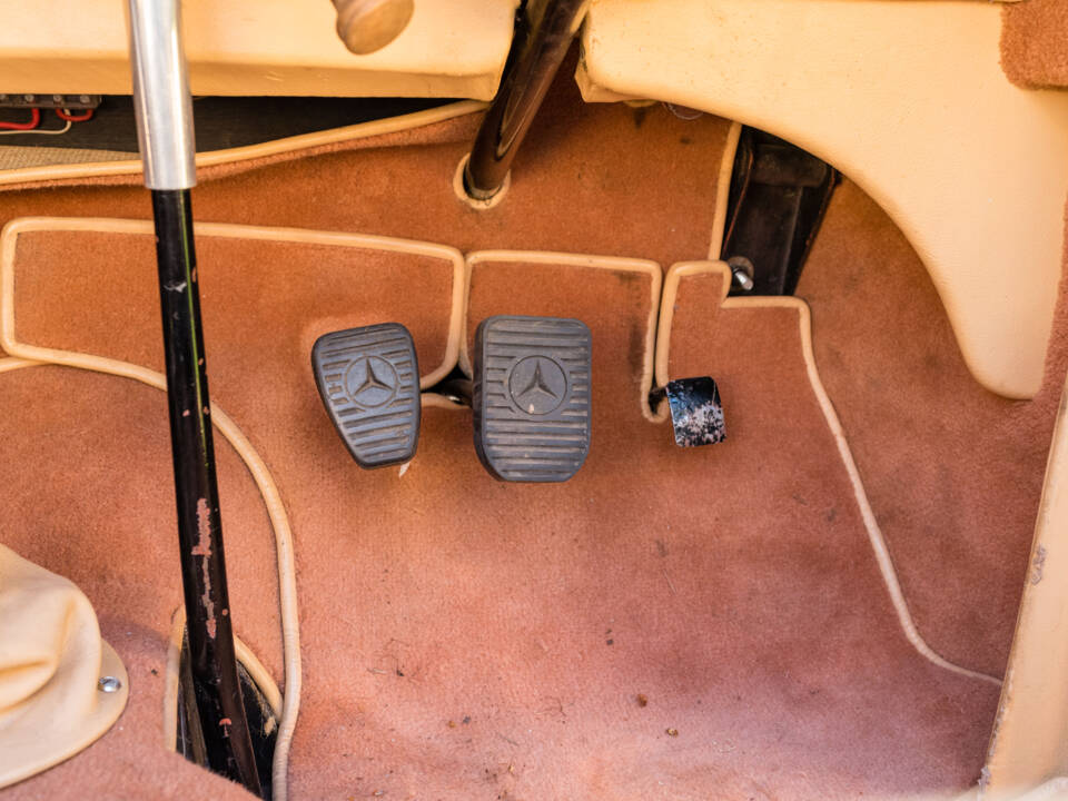 Image 45/66 of Mercedes-Benz 290 Cabriolet B (1935)