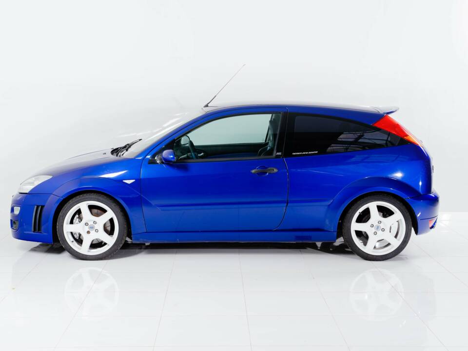 Image 3/11 of Ford Focus RS (2003)