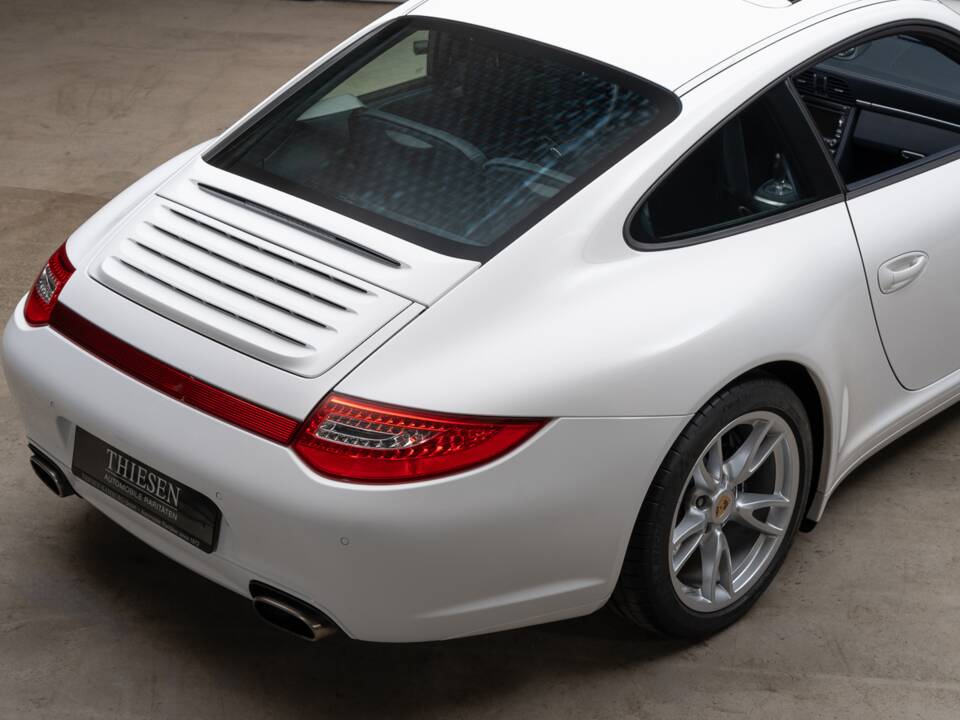 Image 17/40 of Porsche 911 Carrera 4 (2009)