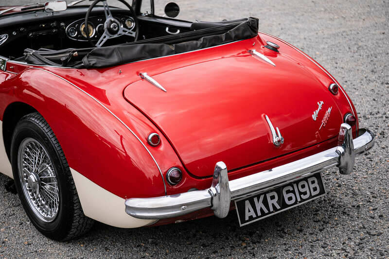 Image 9/39 of Austin-Healey 3000 Mk II (BJ7) (1963)