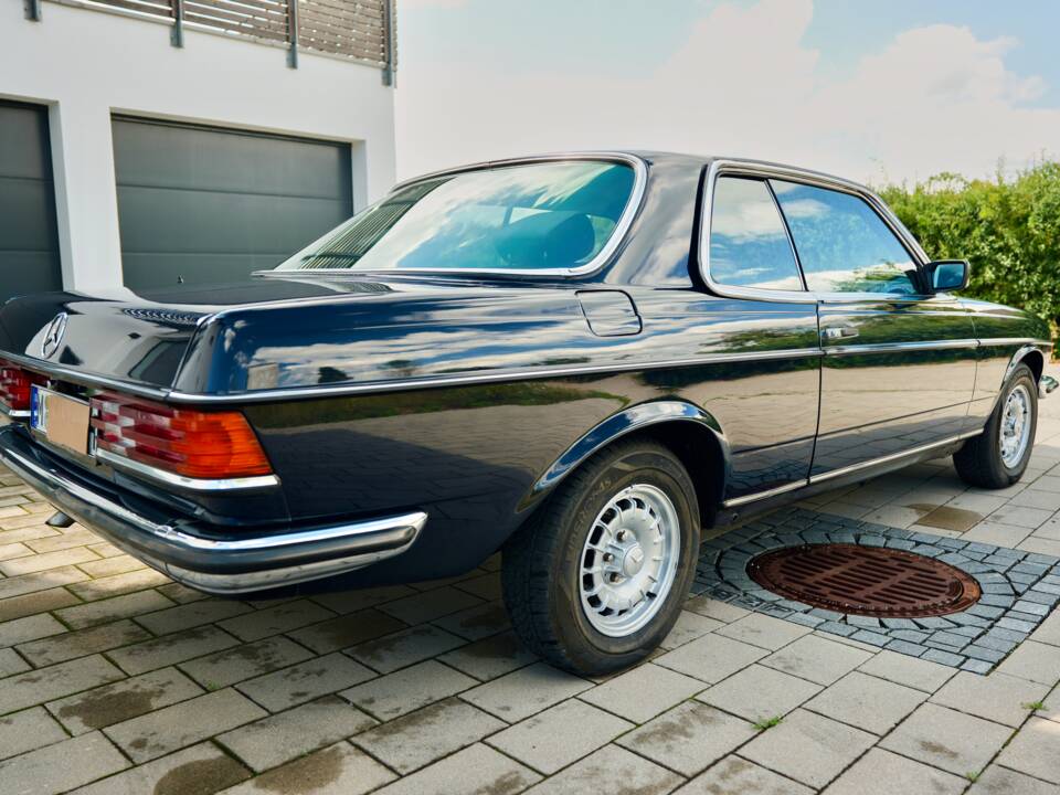 Bild 3/99 von Mercedes-Benz 230 CE (1983)