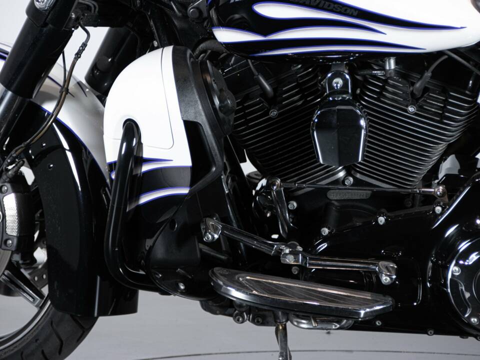 Bild 13/50 von Harley-Davidson DUMMY (2015)