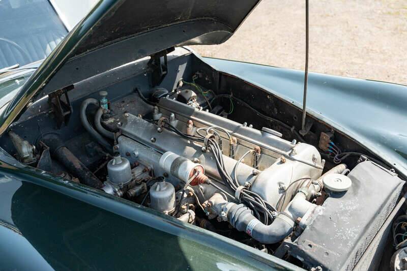 Image 3/50 of Jaguar XK 120 DHC (1954)