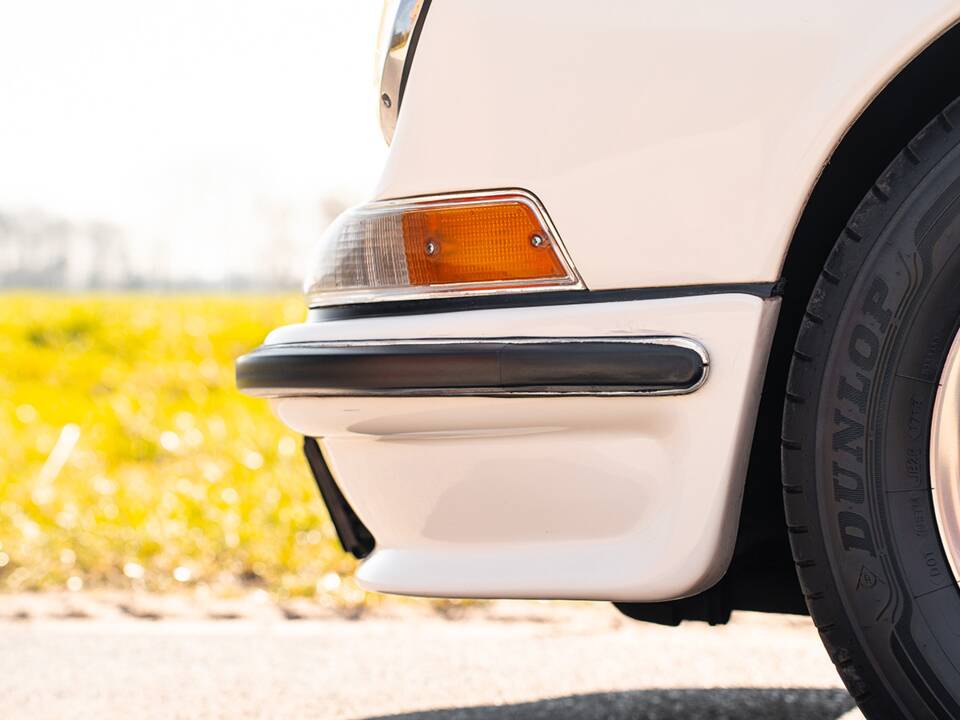 Image 14/47 de Porsche 911 2.2 S (1970)